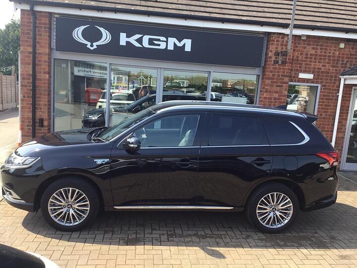 Mitsubishi Outlander 2.4h TwinMotor 13.8kWh Exceed CVT 4WD Euro 6 (s/s) 5dr