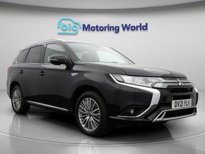 Mitsubishi Outlander 2.4h TwinMotor 13.8kWh Dynamic CVT 4WD Euro 6 (s/s) 5dr