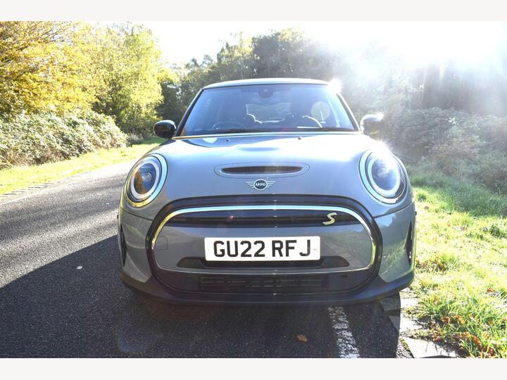 MINI Electric Hatch Cooper SE 32.6kWh Level 3 Auto 3dr MINI Electric Hatch Cooper SE 32.6kWh Level 3 Auto 3dr