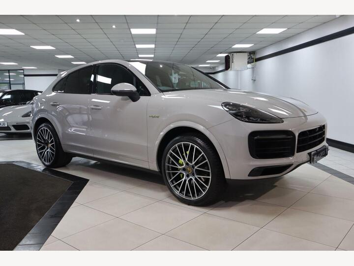 Porsche CAYENNE 3.0 V6 E-Hybrid 17.9kWh TiptronicS 4WD Euro 6 (s/s) 5dr (3.6kW Charger)