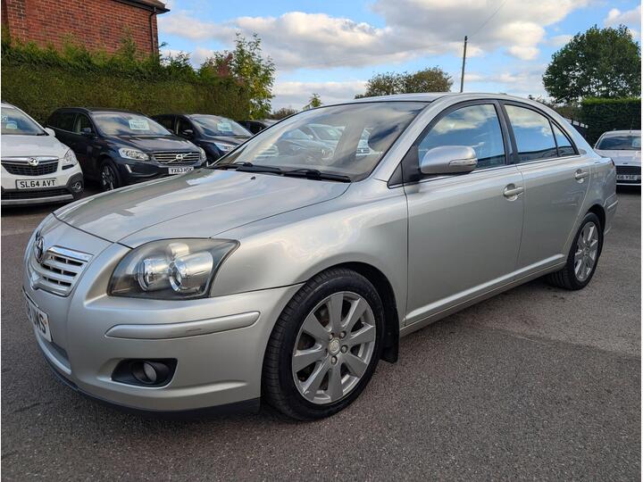 Toyota Avensis 2.2 D-4D TR 5dr Toyota Avensis 2.2 D-4D TR 5dr