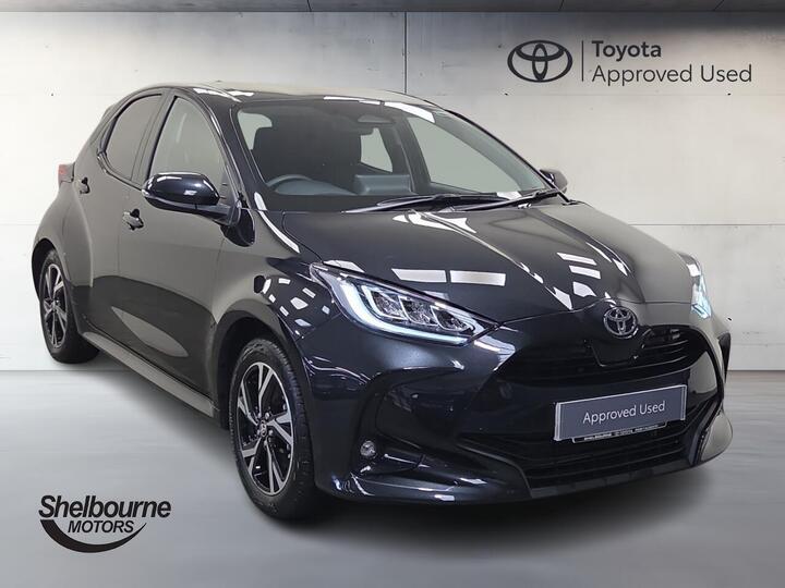 Toyota Yaris Design 1.5 VVT-h Design E-CVT Euro 6 (s/s) 5dr