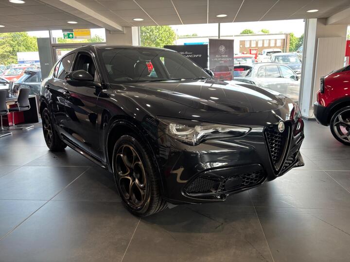 Alfa Romeo Stelvio 2.0T Intensa Auto Q4 AWD Euro 6 (s/s) 5dr