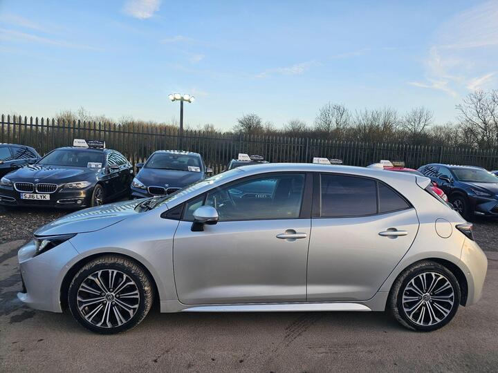 Toyota Corolla 2.0 VVT-h Design CVT Euro 6 (s/s) 5dr