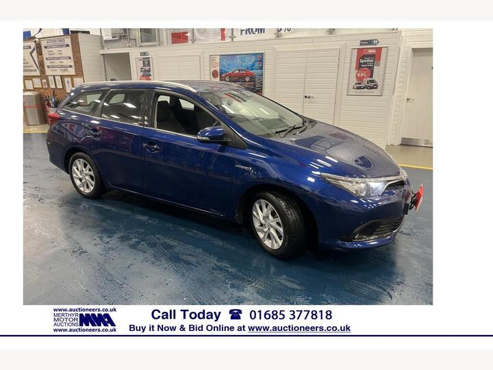 Toyota Auris 1.8 VVT-h Icon Tech Touring Sports CVT Euro 6 (s/s) 5dr Toyota Auris 1.8 VVT-h Icon Tech Touring Sports CVT Euro 6 (s/s) 5dr