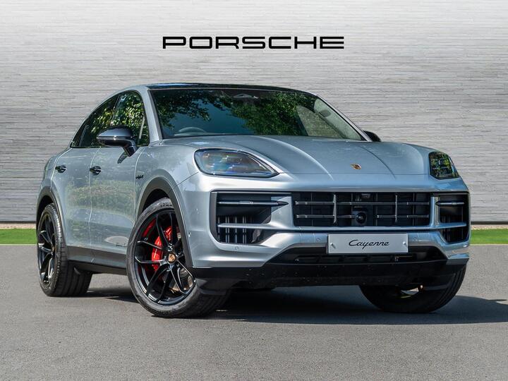 Porsche Cayenne 3.0 V6 E-Hybrid 25.9kWh S Black Edition TiptronicS 4WD Euro 6 (s/s) 5dr