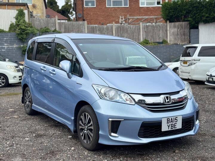 Honda Freed 1.5 Hybrid