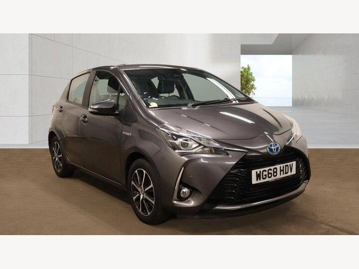 Toyota Yaris 1.5 VVT-h Icon Tech E-CVT Euro 6 (s/s) 5dr
