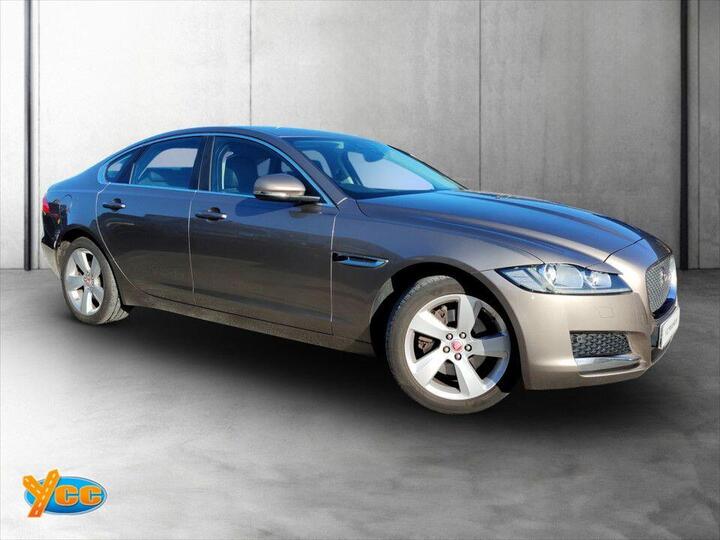 Jaguar XF 2.0d Portfolio Auto Euro 6 (s/s) 4dr