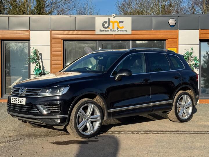 Volkswagen Touareg 3.0 TDI V6 R-Line Plus Tiptronic 4WD Euro 6 (s/s) 5dr Volkswagen Touareg 3.0 TDI V6 R-Line Plus Tiptronic 4WD Euro 6 (s/s) 5dr