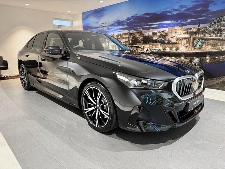 BMW 5 SERIES 2.0 530e 22.1kWh M Sport Steptronic Euro 6 (s/s) 4dr