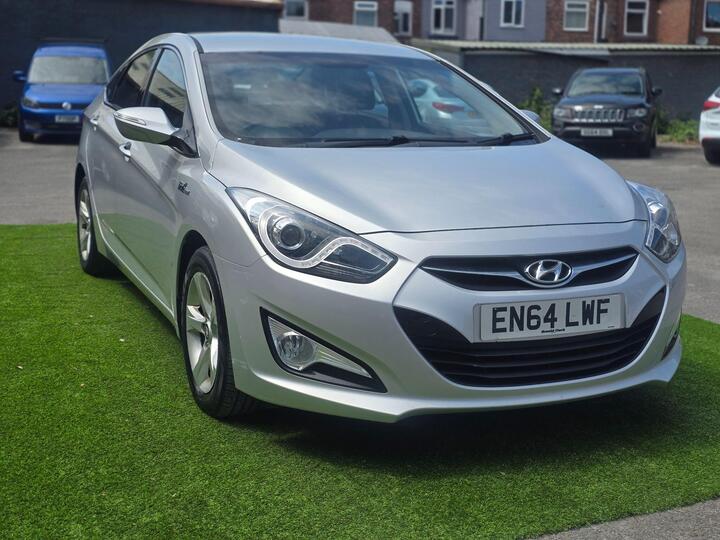 Hyundai I40 1.7 CRDi Blue Drive Active Euro 5 (s/s) 4dr Hyundai I40 1.7 CRDi Blue Drive Active Euro 5 (s/s) 4dr