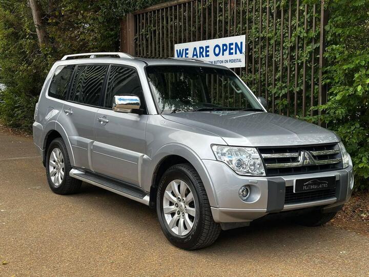 Mitsubishi SHOGUN 3.2 DI-DC Elegance Auto 4WD Euro 5 5dr LWB