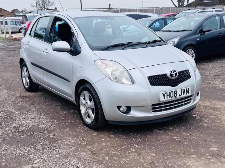 Toyota Yaris 1.3 VVT-i T Spirit 5dr Toyota Yaris 1.3 VVT-i T Spirit 5dr