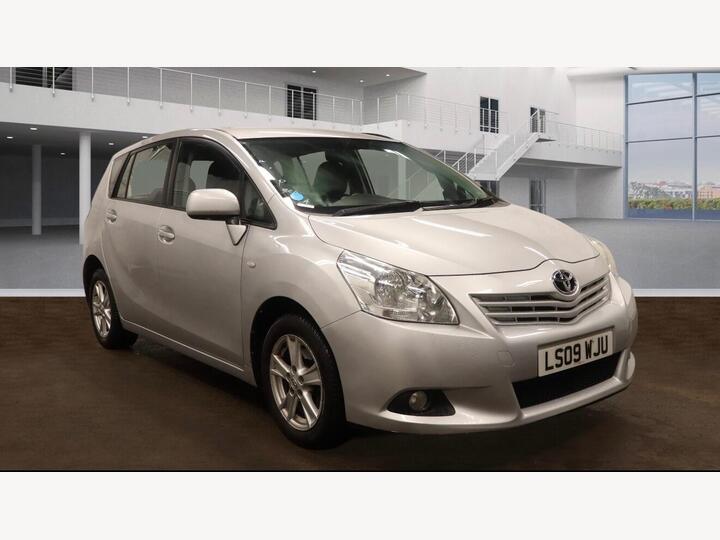 Toyota Yaris 1.33 Dual VVT-i SR Euro 4 (s/s) 5dr