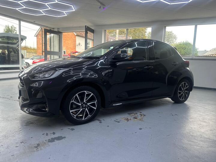 Toyota Yaris 1.5 VVT-h Design E-CVT Euro 6 (s/s) 5dr