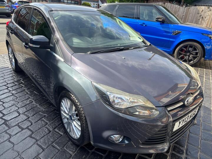 Ford Focus 1.0T EcoBoost Zetec Euro 5 (s/s) 5dr