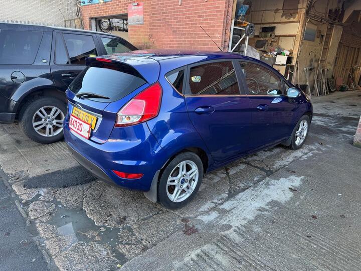 Ford Fiesta 1.0T EcoBoost Zetec Euro 5 (s/s) 5dr