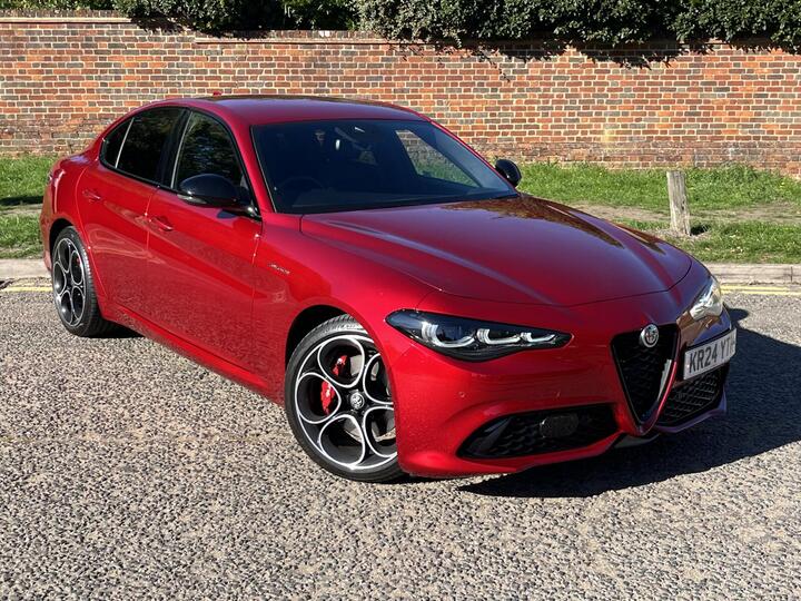Alfa Romeo Giulia 2.0T Veloce Auto Euro 6 (s/s) 4dr Alfa Romeo Giulia 2.0T Veloce Auto Euro 6 (s/s) 4dr