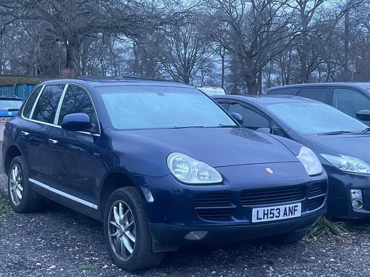 Porsche Cayenne 4.5 S Tiptronic S AWD 5dr Porsche Cayenne 4.5 S Tiptronic S AWD 5dr