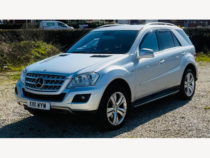 Mercedes-Benz M Class 3.0 ML350 CDI V6 BlueEfficiency Sport G-Tronic 4WD Euro 5 5dr