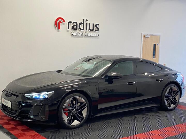 Audi RS E-tron GT 93.4kWh Carbon Black Auto Quattro 4dr