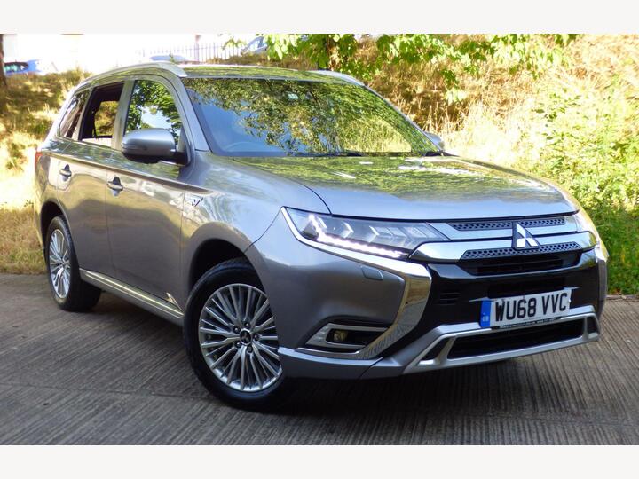 Mitsubishi Outlander 2.4h TwinMotor 13.8kWh 4h CVT 4WD Euro 6 (s/s) 5dr