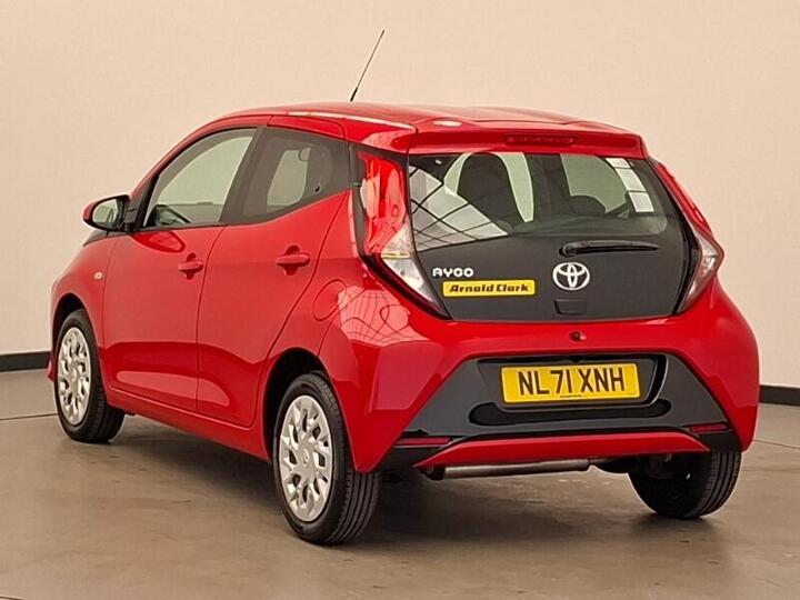 Toyota AYGO 1.0 VVT-i X-play X-shift Euro 6 5dr (Safety Sense)
