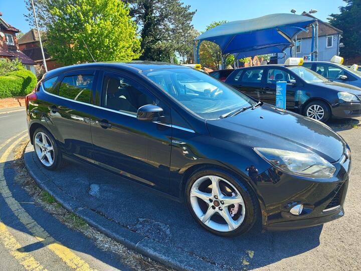 Ford Focus 1.6T EcoBoost Titanium Navigator Euro 5 (s/s) 5dr