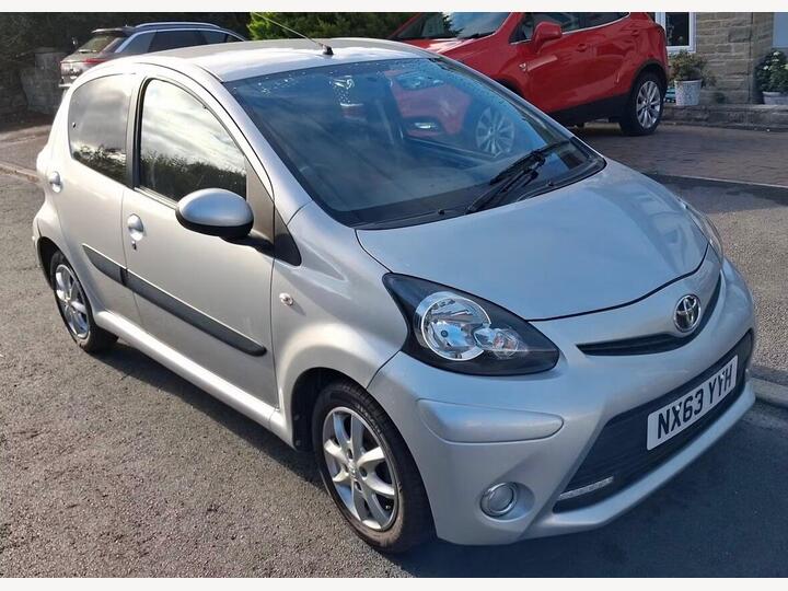 Toyota AYGO 1.0 VVT-i Mode Euro 5 5dr