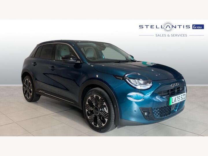 Fiat 600e 54kWh La Prima Auto 5dr