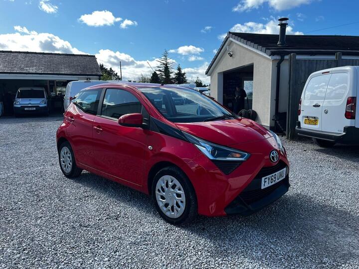 Toyota AYGO 1.0 VVT-i X-play Euro 6 5dr