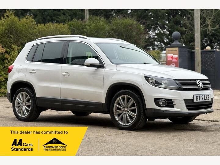 Volkswagen Tiguan 2.0 TDI BlueMotion Tech Sport 2WD Euro 5 (s/s) 5dr