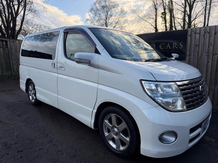 Nissan Elgrand 2.5 AUTOMATIC ULEZ 8 SEATER