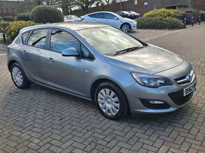 Vauxhall Astra 1.4 16v Exclusiv Euro 5 5dr