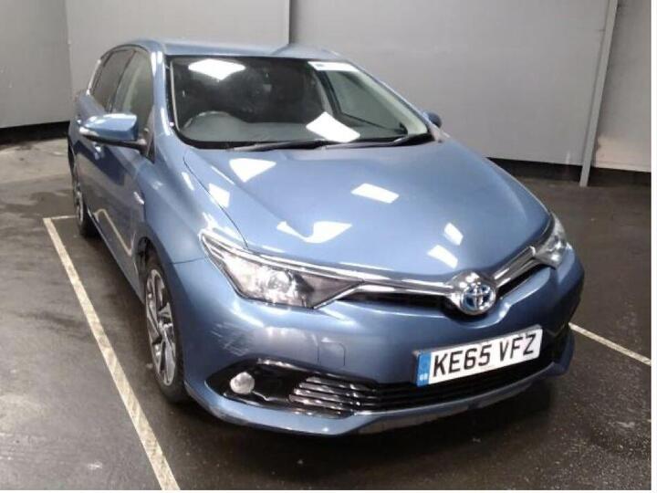 Toyota AURIS 1.8 VVT-h Design CVT Euro 6 (s/s) 5dr Toyota AURIS 1.8 VVT-h Design CVT Euro 6 (s/s) 5dr