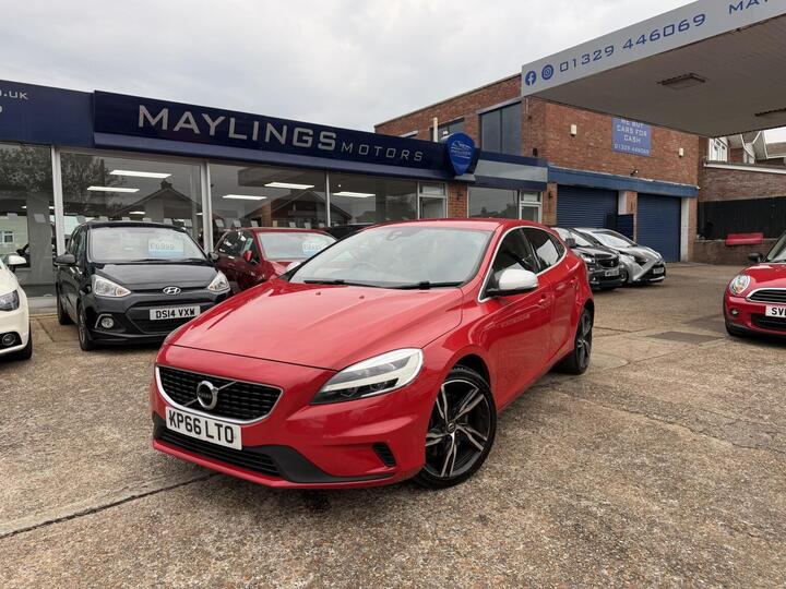 Volvo V40 2.0 D3 R-Design Pro Auto Euro 6 (s/s) 5dr