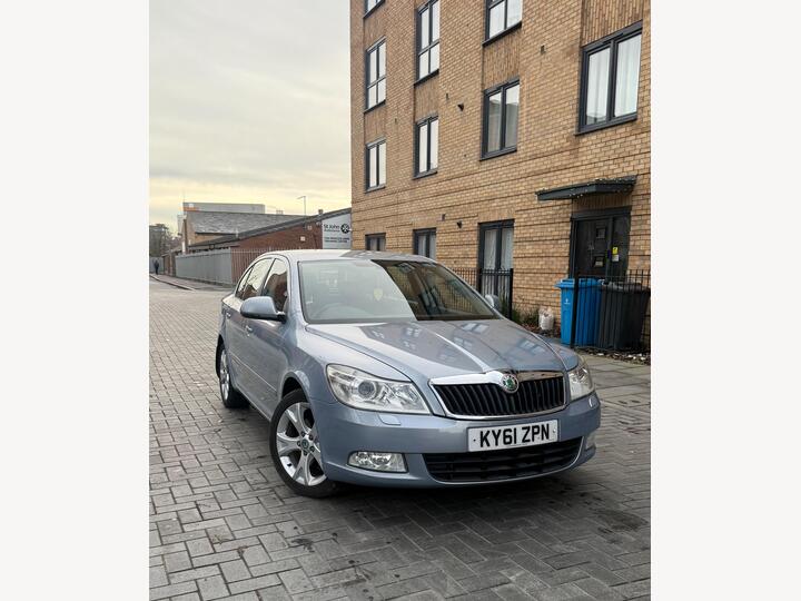 Skoda Octavia 2.0 TDI Elegance DSG Euro 5 5dr Skoda Octavia 2.0 TDI Elegance DSG Euro 5 5dr