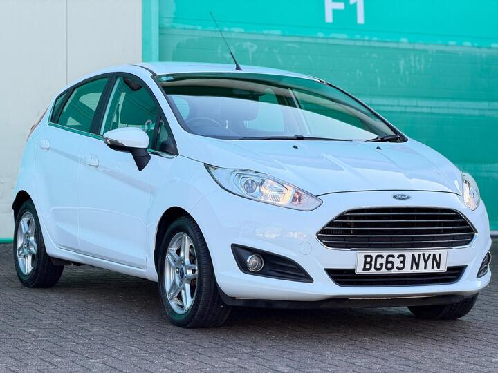 Ford Fiesta 1.0T EcoBoost Zetec Powershift Euro 5 5dr