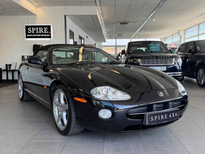 Jaguar XK8 CONVERTIBLE 4.2 2dr
