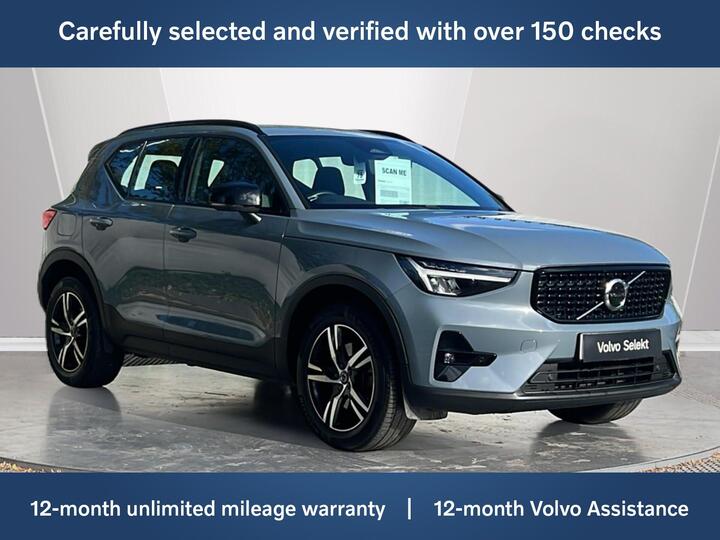 Volvo XC40 2.0 B3 MHEV Plus Dark DCT Auto Euro 6 (s/s) 5dr