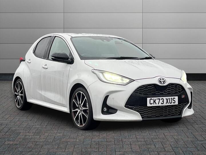 Toyota Yaris 1.5 VVT-h GR SPORT E-CVT Euro 6 (s/s) 5dr