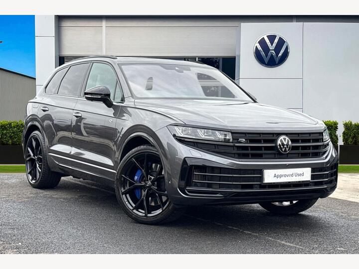 Volkswagen Touareg 3.0 V6 TSI EHybrid 14.3kWh R Tiptronic 4Motion Euro 6 (s/s) 5dr Volkswagen Touareg 3.0 V6 TSI EHybrid 14.3kWh R Tiptronic 4Motion Euro 6 (s/s) 5dr