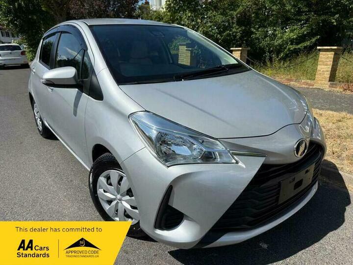 Toyota Yaris 1.33 Dual VVT-i Design Hatchback 5dr Petrol Multidrive S Euro 6 (Safety Sense) (99 Ps)