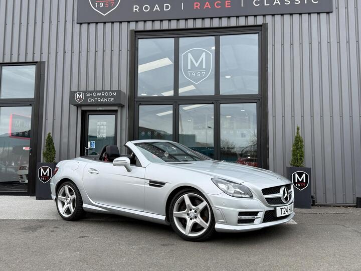 Mercedes-Benz SLK 1.8 SLK250 BlueEfficiency AMG Sport Edition 125 G-Tronic+ Euro 5 (s/s) 2dr Mercedes-Benz SLK 1.8 SLK250 BlueEfficiency AMG Sport Edition 125 G-Tronic+ Euro 5 (s/s) 2dr
