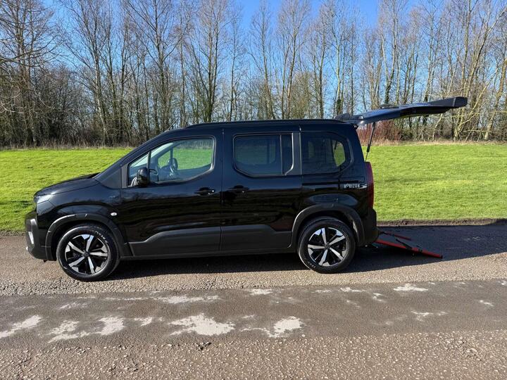 Peugeot Rifter 1.5 HDI HORIZON RE EAT8 AUTOMATIC Wheelchair Accessible Vehicle WAV