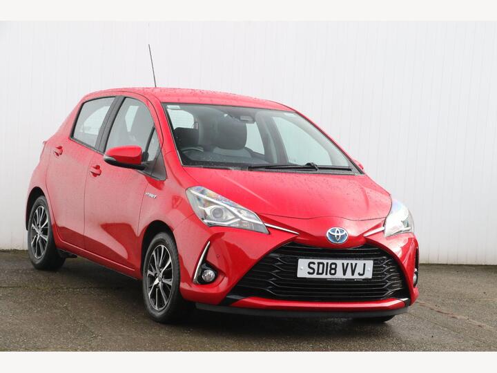 Toyota Yaris 1.5 VVT-h Icon Tech E-CVT Euro 6 (s/s) 5dr