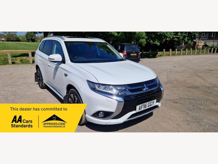 Mitsubishi Outlander 2.0h 12kWh GX5h CVT 4WD Euro 6 (s/s) 5dr Mitsubishi Outlander 2.0h 12kWh GX5h CVT 4WD Euro 6 (s/s) 5dr