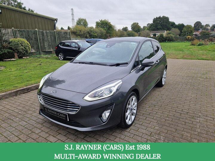 Ford Fiesta 1.0T EcoBoost Titanium Euro 6 (s/s) 3dr
