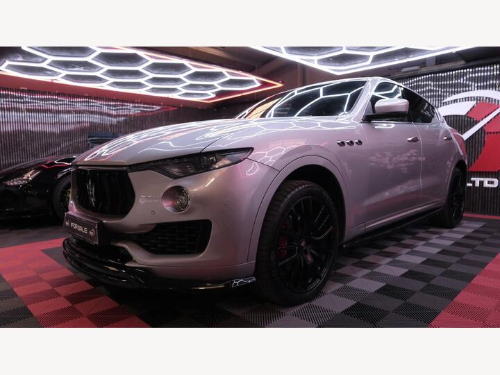Maserati LEVANTE 3.0D V6 ZF 4WD Euro 6 (s/s) 5dr Maserati LEVANTE 3.0D V6 ZF 4WD Euro 6 (s/s) 5dr
